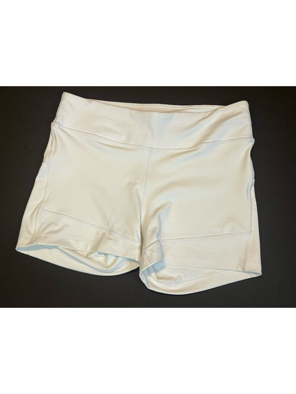 Outdoor Voices TechSweat 3.5" Short White Women's L